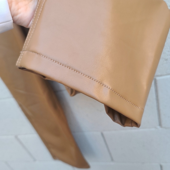 Abercrombie & Fitch | The 90s Straight Ultra High Rise Vegan Faux Leather Pants - Picture 7 of 10